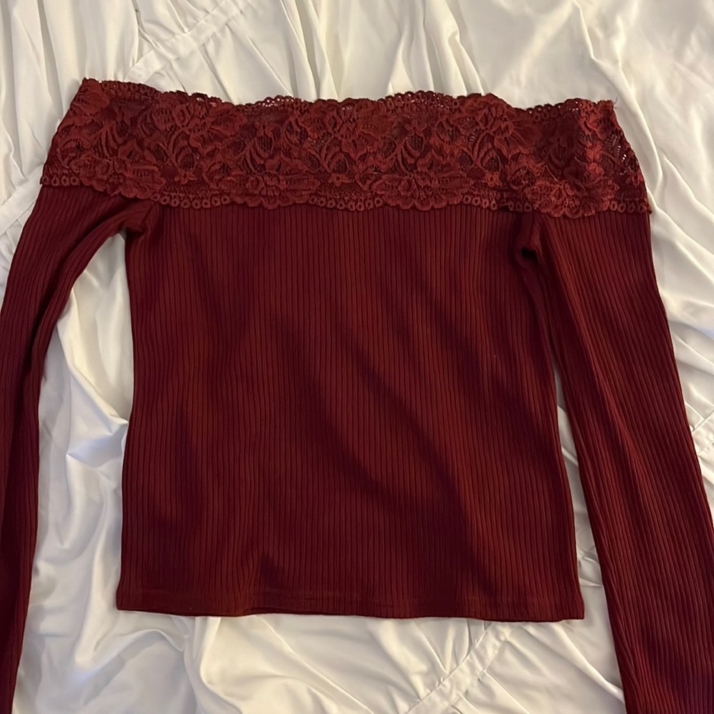 Super cute maroon off the shoulder top